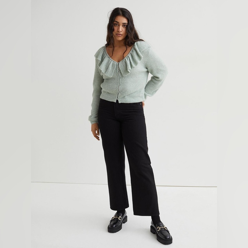 H&M Flounce Peter Pan Collared Cardigan in Sage Green